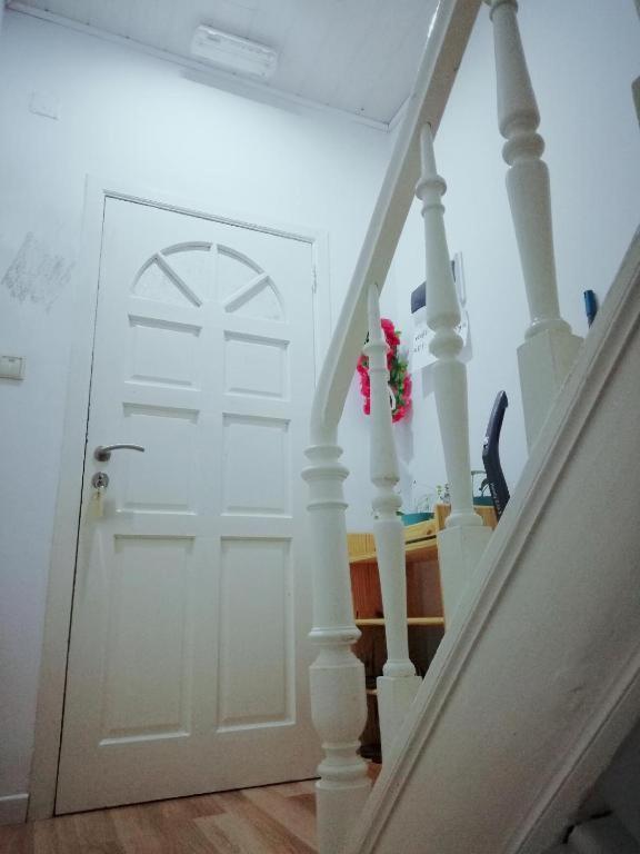 Cozy Rooms With Share The Bathroom And Kitchen Brüksel Dış mekan fotoğraf