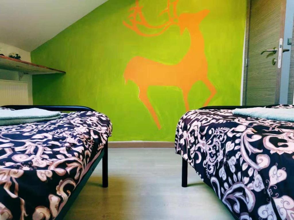 Cozy Rooms With Share The Bathroom And Kitchen Brüksel Dış mekan fotoğraf